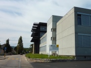 Ricola Fabrik vor Laufen; hier werden die bekannten Schweizer Bonbons hergestellt