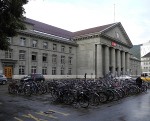 Bahnhof Biel: Hauptgebäude
