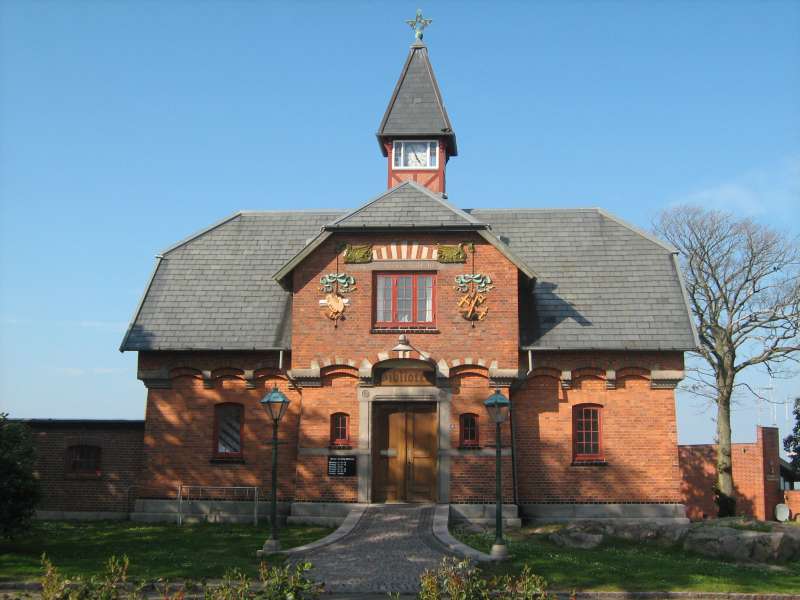 Datei:Bibliothek Allinge.jpg