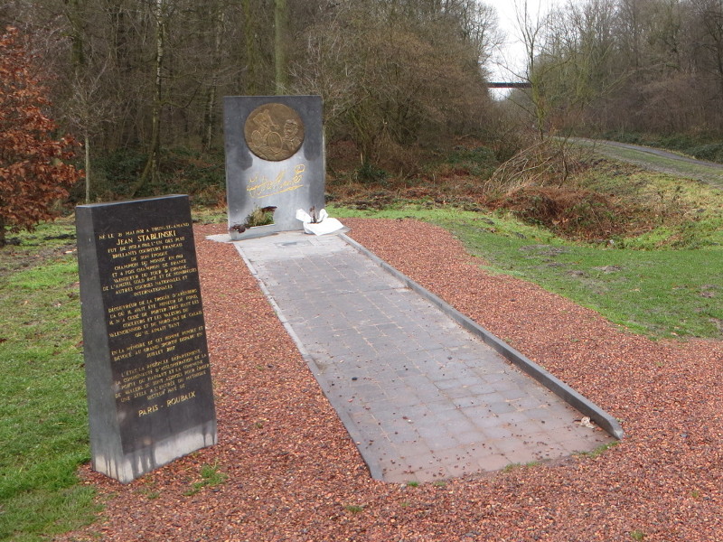 Datei:Denkmal-Arenberg-Stablinski.jpg
