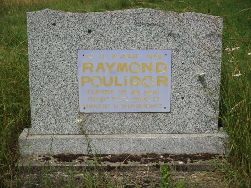 Datei:Denkmal-Poulidor-Graulhet.jpg