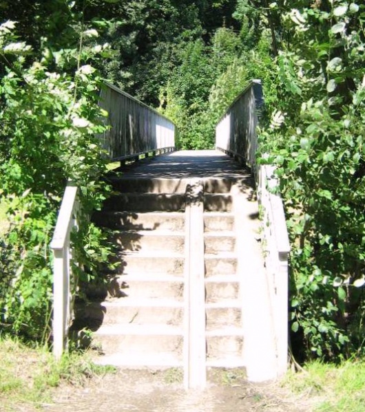 Datei:Brücke Göttingen.jpg