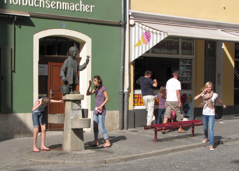 Datei:Coburg, Gurken-Alex und Eisdiele.jpg