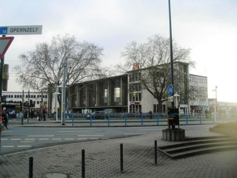 Datei:Heidelberg Hbf2.jpg