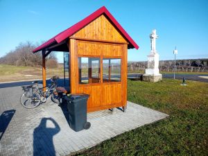 Image12 Etyeki szőlők pihenő.jpg