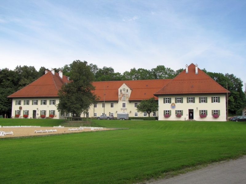 Datei:Landgestüt Schwaiganger.JPG
