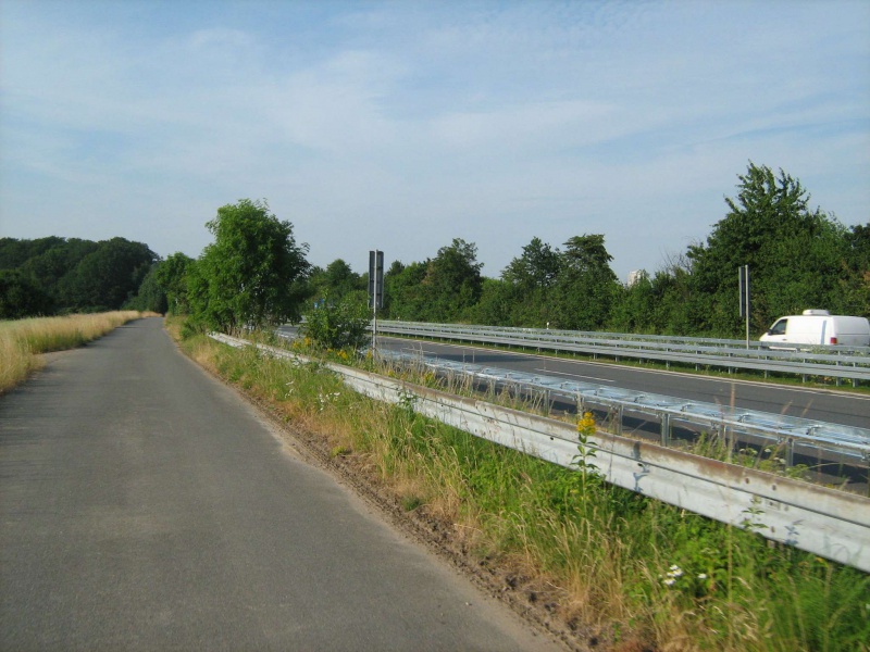 Datei:Radweg an A39.jpg